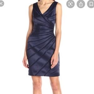 Satin Navy Blue V neck Dress/Gown  sz 4/s